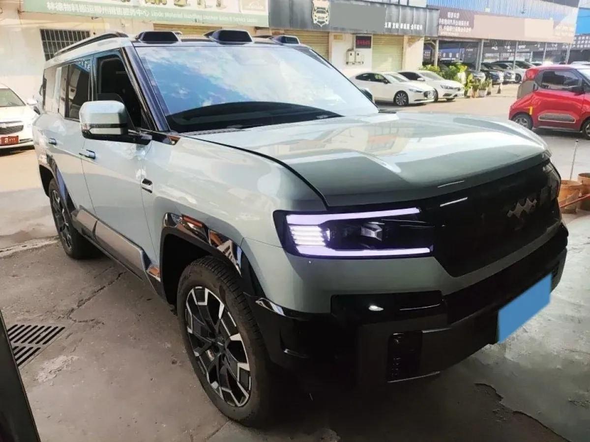2025 Fang Cheng Bao Bao 8 2.0T 245HP L4 E-CVT PHEV 36.8KWH image 9