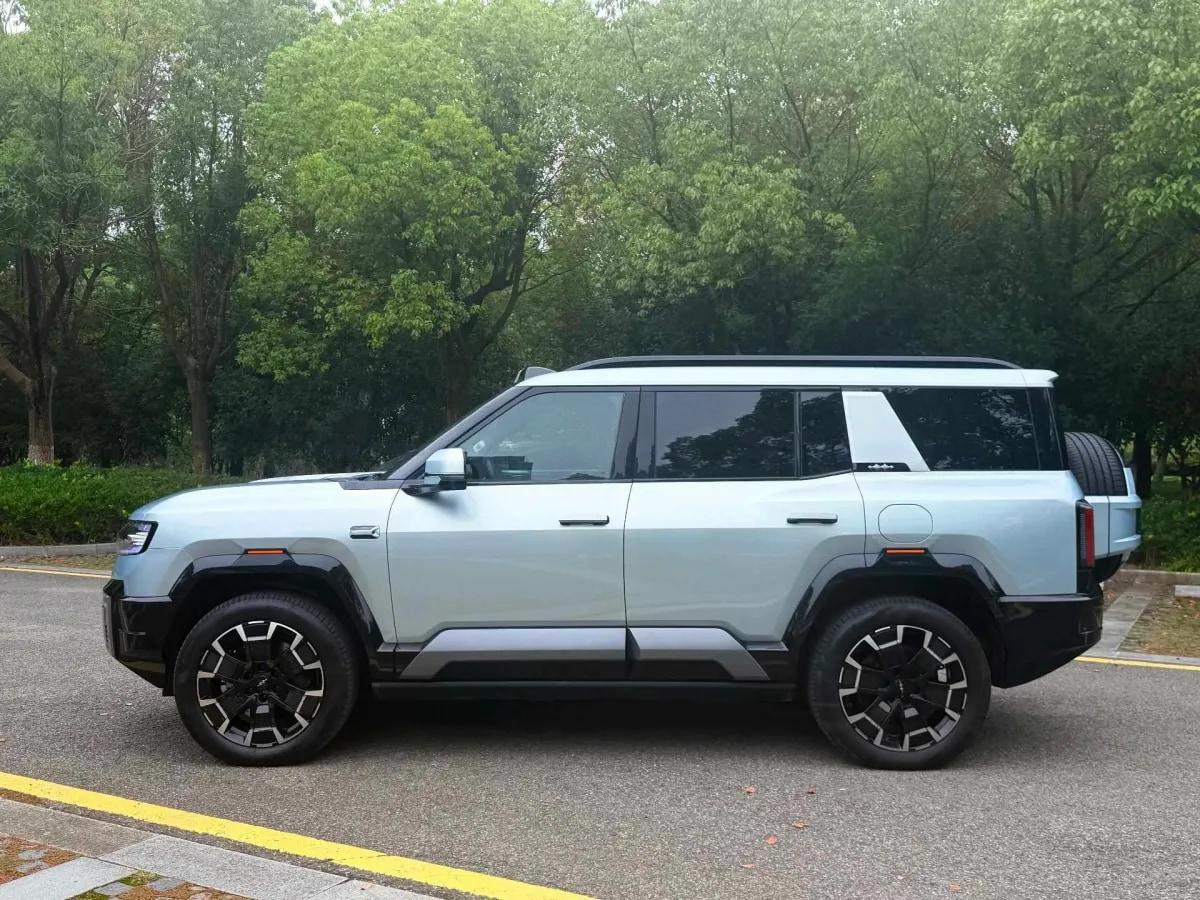 2025 Fang Cheng Bao Bao 8 2.0T 245HP L4 E-CVT PHEV 36.8KWH image 9
