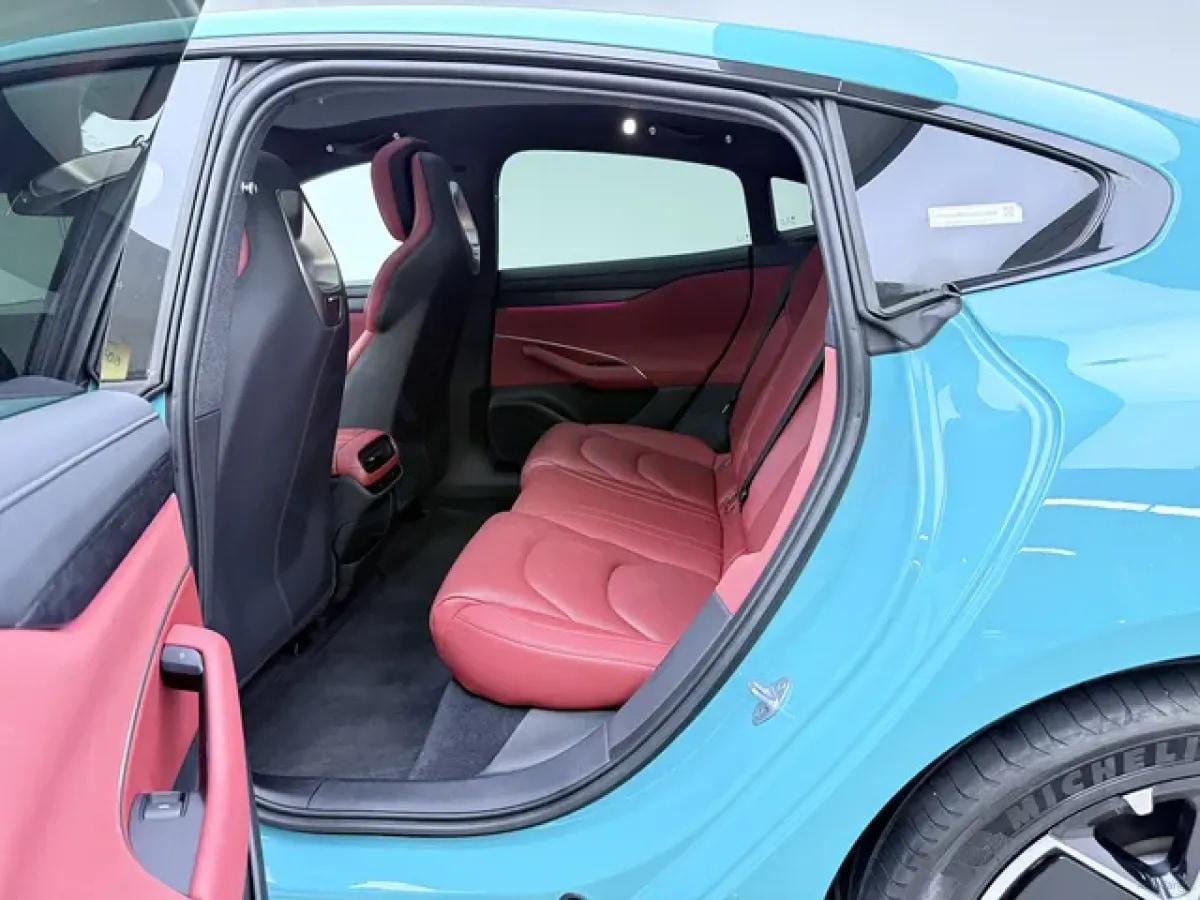 2024 Xiaomi SU7 BEV 73.6KWH image 9