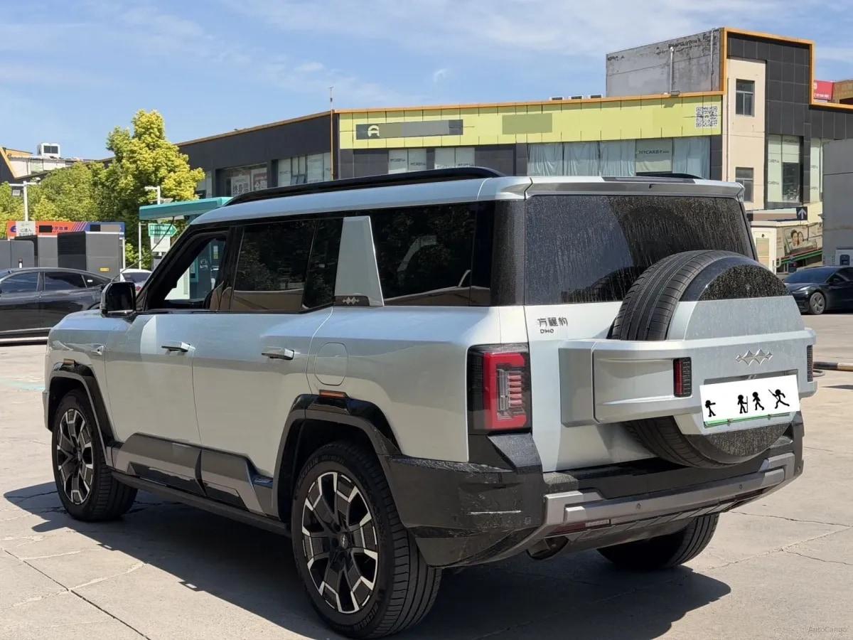 2025 FangChengBao Bao 8 2.0T 245HP L4 E-CVT PHEV 36.8KWH image 9