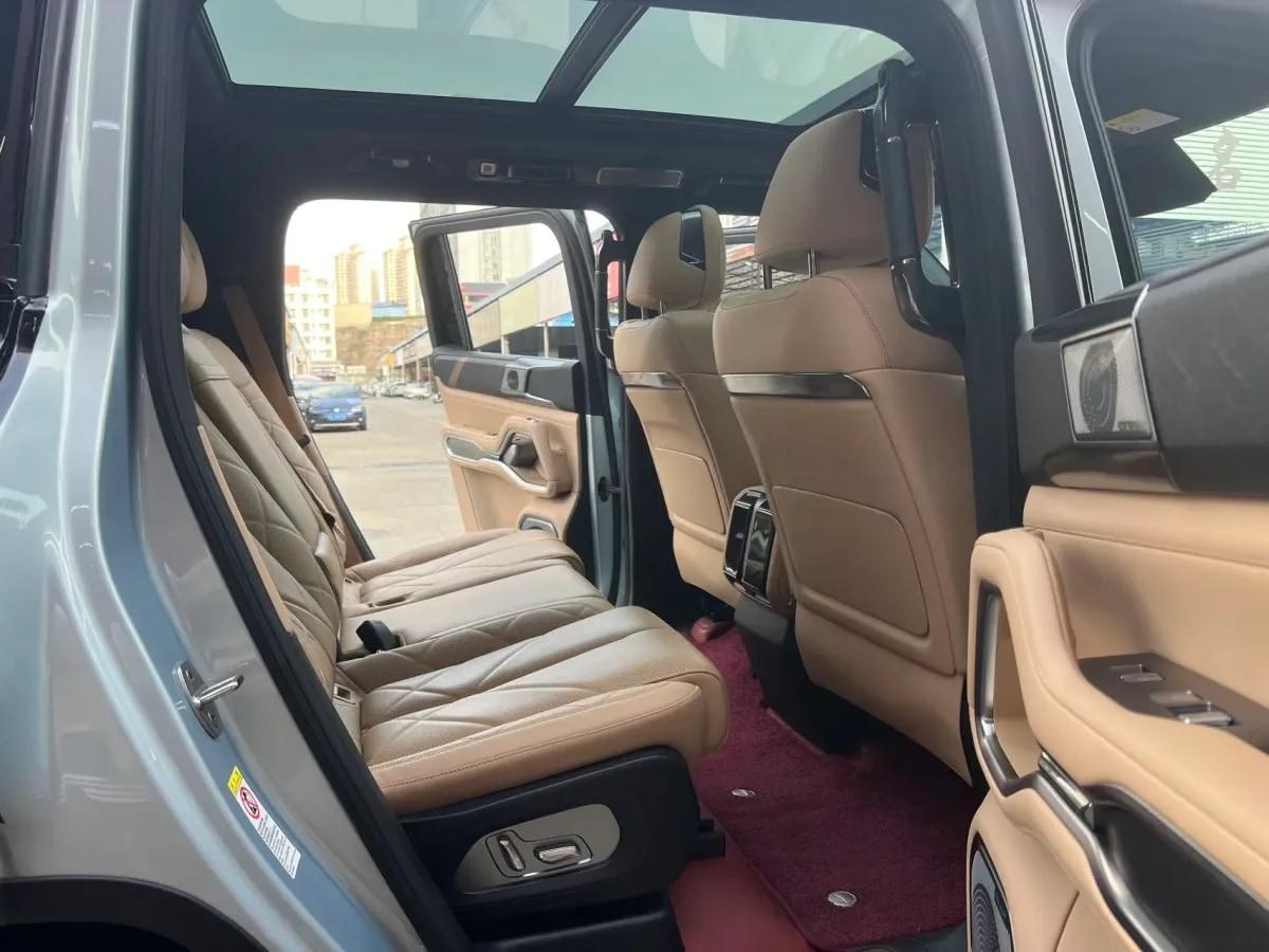 2025 Fang Cheng Bao Bao 8 2.0T 245HP L4 E-CVT PHEV 36.8KWH image 9