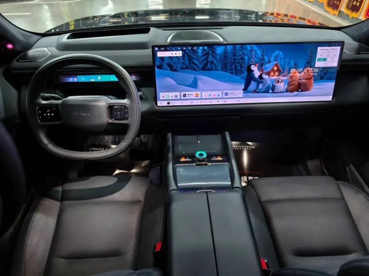 2025 LYNK&CO 900 2.0T 254HP L4 3DHT PHEV 52.38KWH 280km image 9
