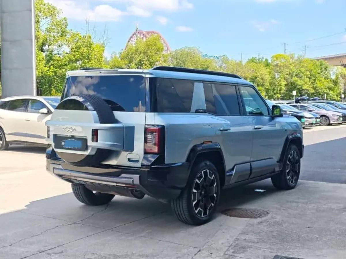 2025 FangChengBao Bao 8 2.0T 245HP L4 E-CVT PHEV 36.8KWH image 9