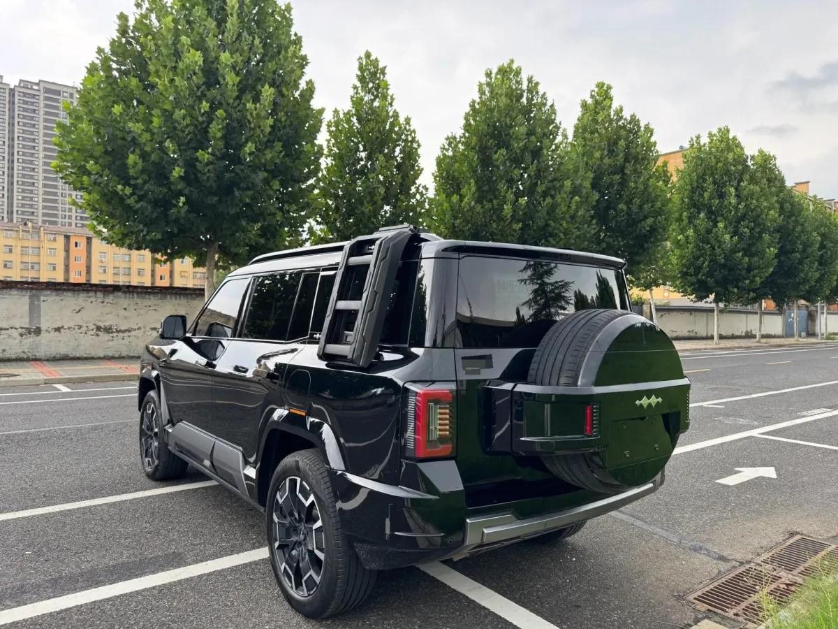 2025 FangChengBao Bao 8 2.0T 245HP L4 E-CVT PHEV 36.8KWH image 9