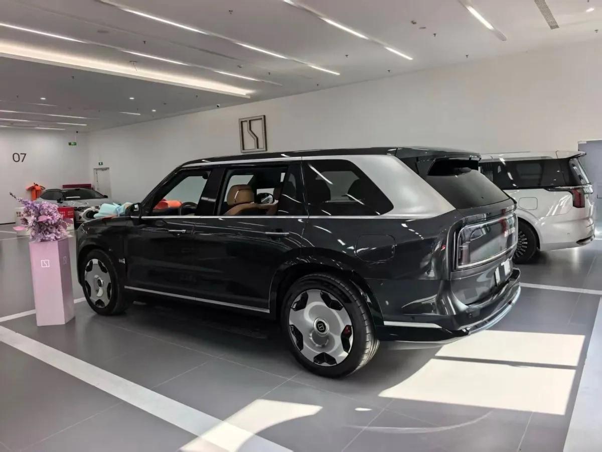 2025 Zeekr 9X 2.0T 279HP L4 1DHT PHEV image 9