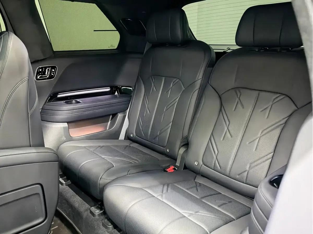 2025 Zeekr 9X 2.0T 279HP L4 1DHT PHEV 55KWH 288km image 9