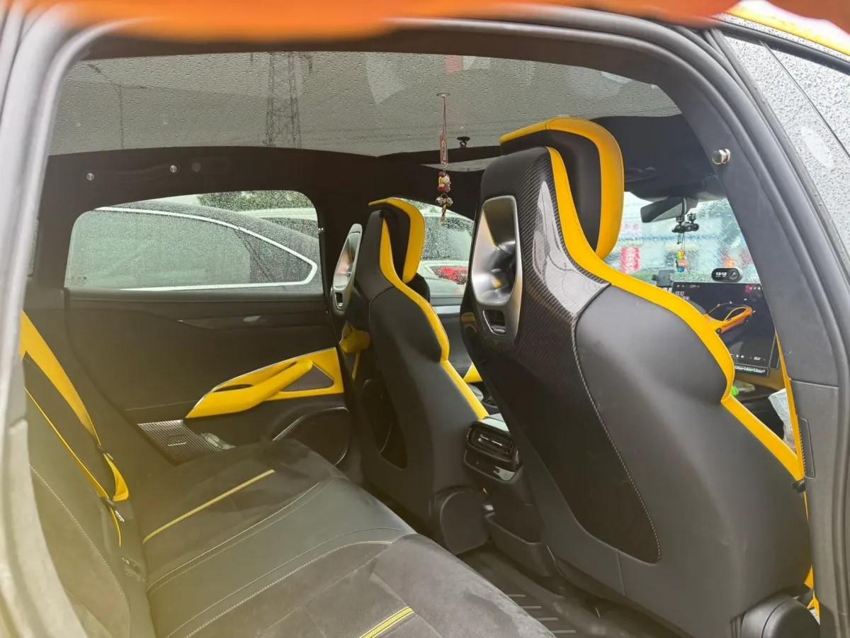 2025 Xiaomi SU7 Ultra BEV 93.7KWH 630km image 9