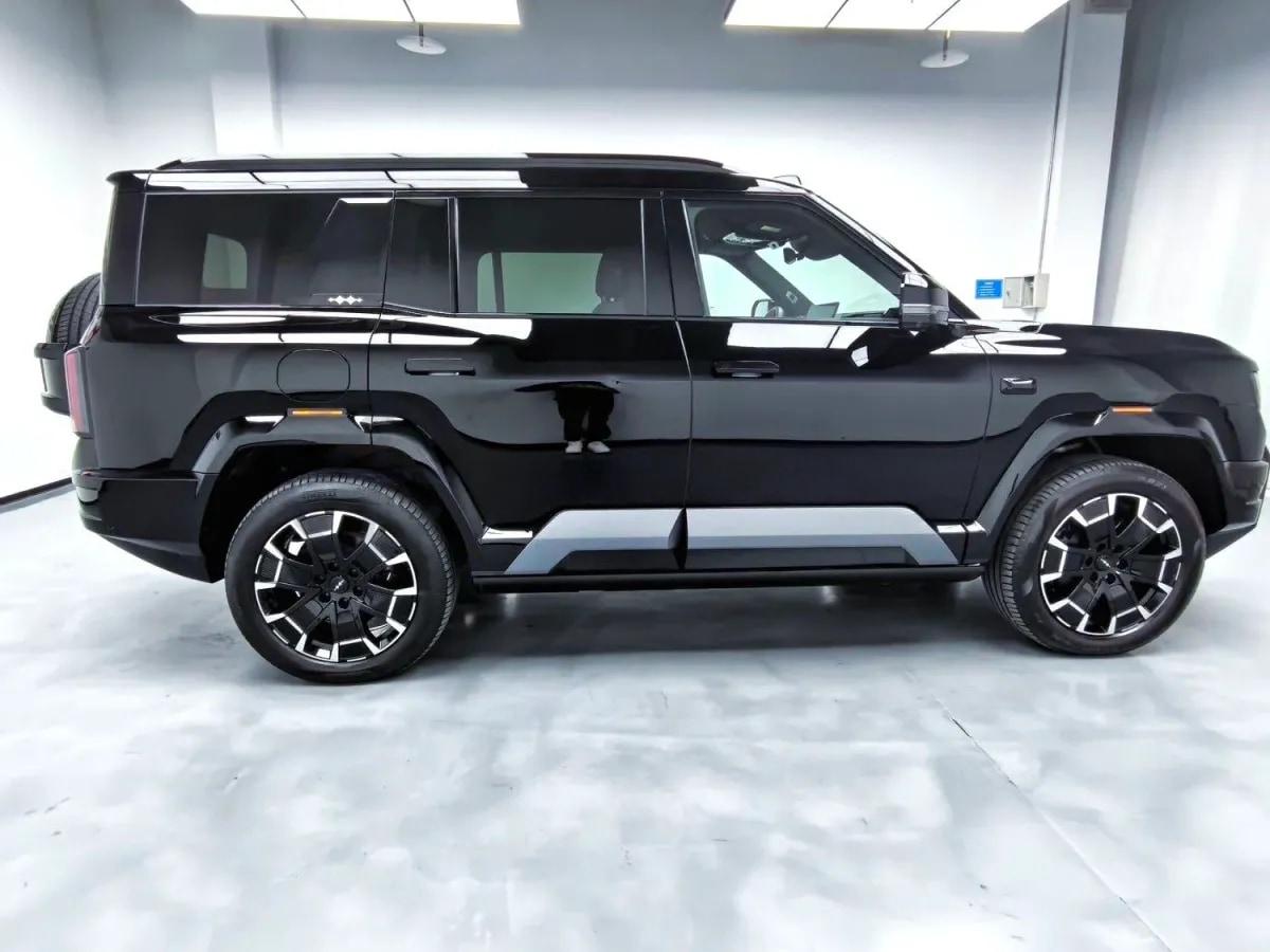 2025 FangChengBao Bao 8 2.0T 245HP L4 E-CVT PHEV 36.8KWH image 9