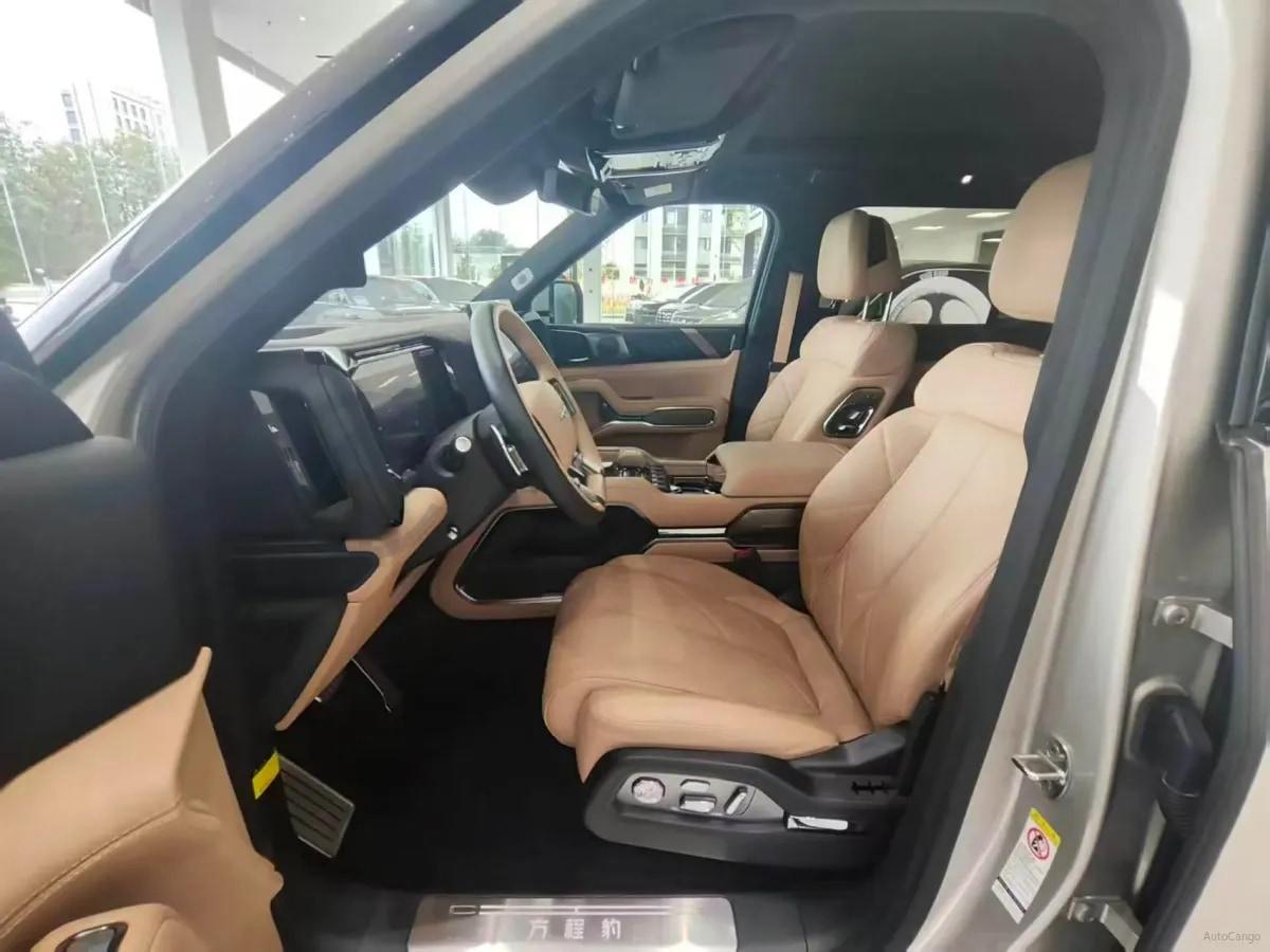 2025 FangChengBao Bao 8 2.0T 245HP L4 E-CVT PHEV 36.8KWH image 9