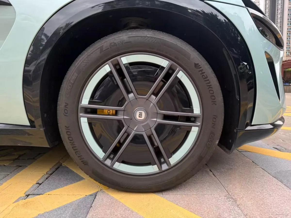 2025 Xiaomi YU7 BEV 96.3KWH 835km image 9