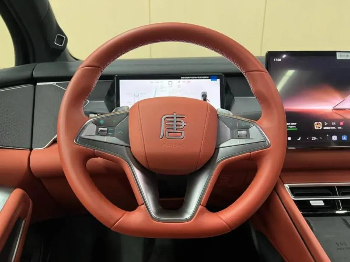 2025 BYD Tang L 1.5T 156HP L4 E-CVT PHEV 35.6KWH 175km image 9