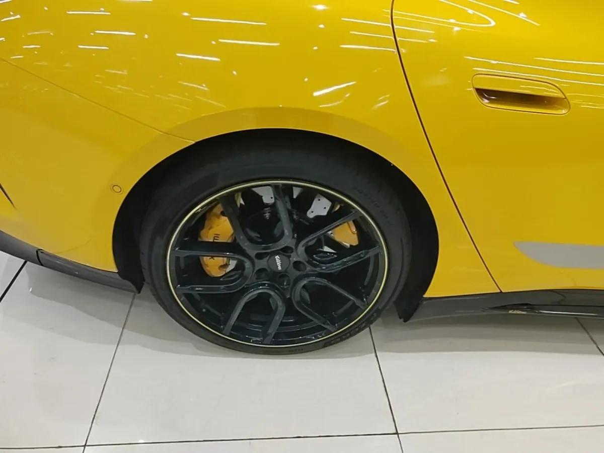 2025 Xiaomi SU7 Ultra BEV 93.7KWH 630km image 9