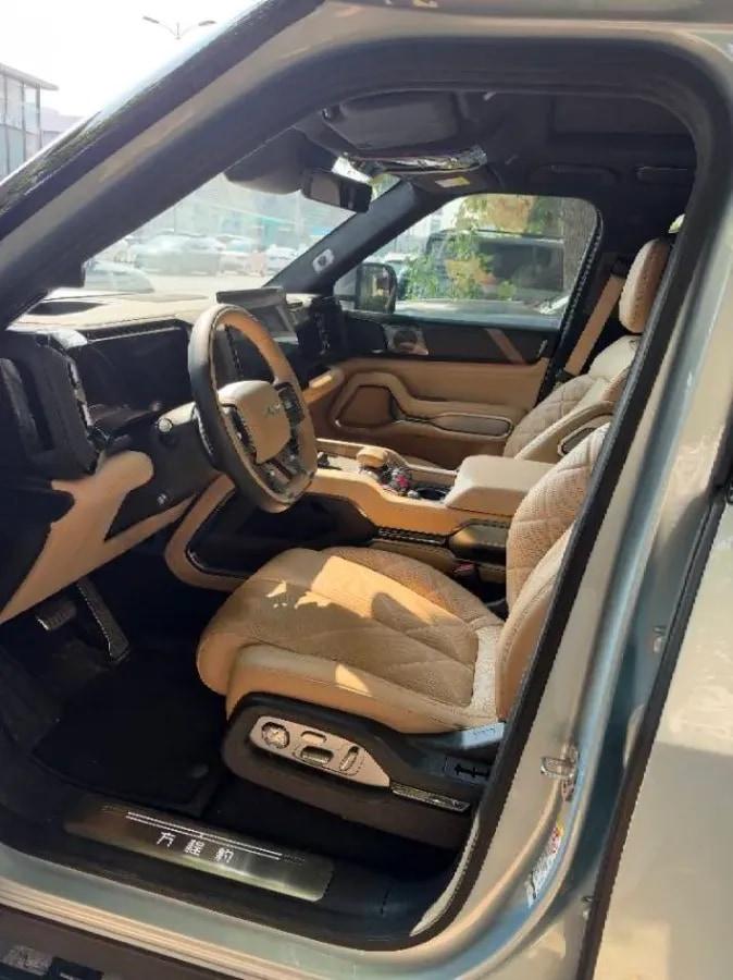 2025 Fang Cheng Bao Bao 8 2.0T 245HP L4 E-CVT PHEV 36.8KWH image 9