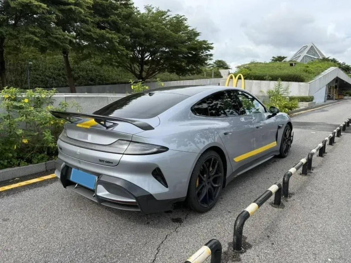 2025 Xiaomi SU7 Ultra BEV 93.7KWH image 9