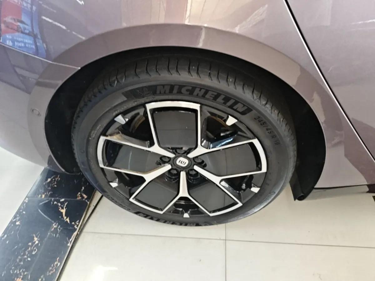 2024 Xiaomi SU7 BEV 94.3KWH image 9