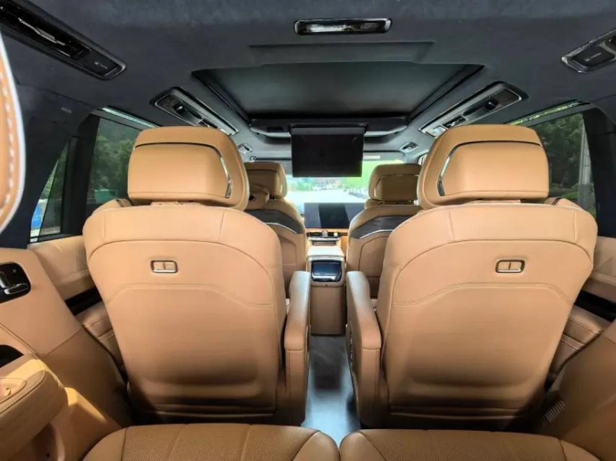 2025 Zeekr 9X 2.0T 279HP L4 1DHT PHEV image 9