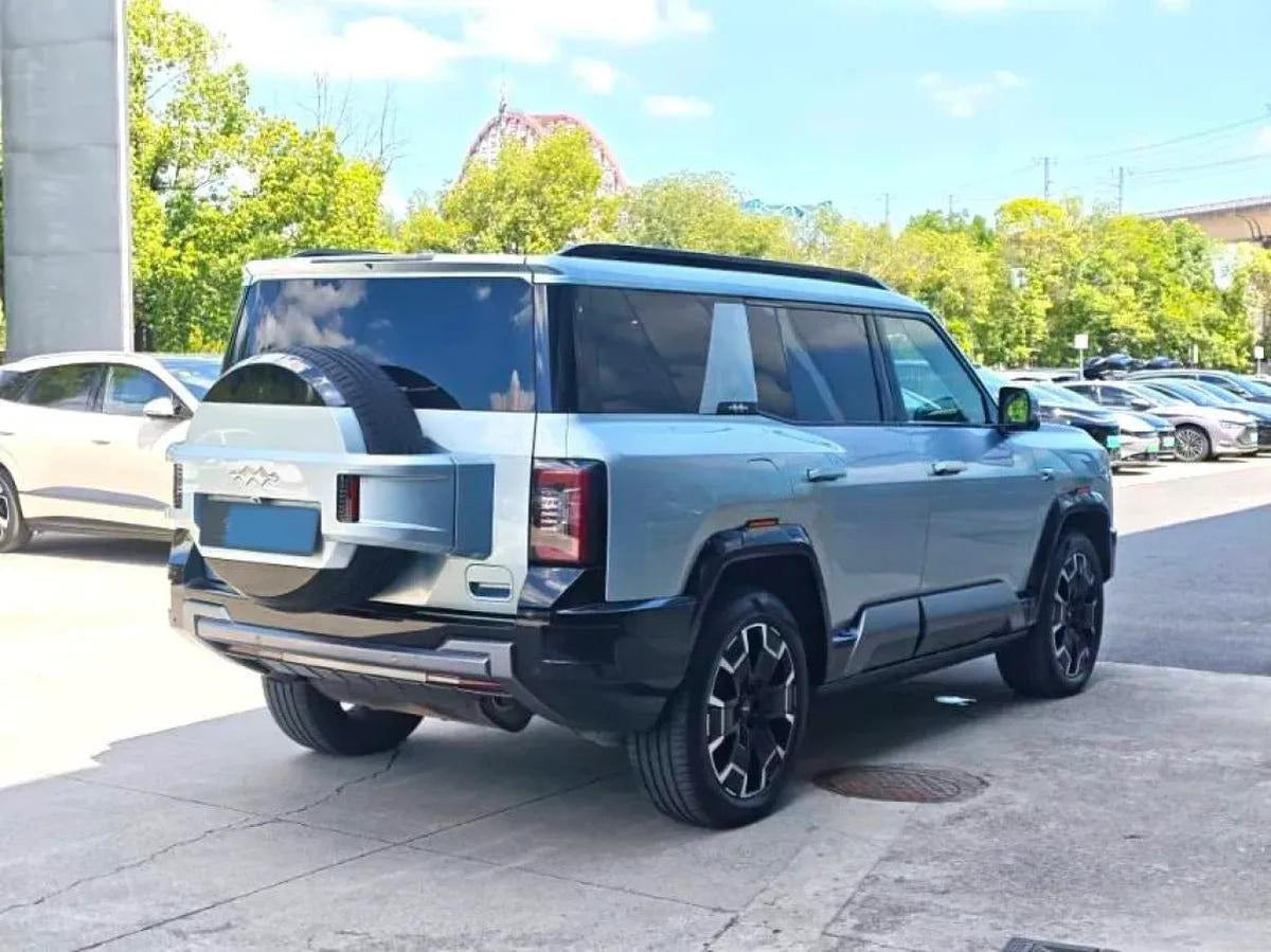 2025 FangChengBao Bao 8 2.0T 245HP L4 E-CVT PHEV 36.8KWH image 9