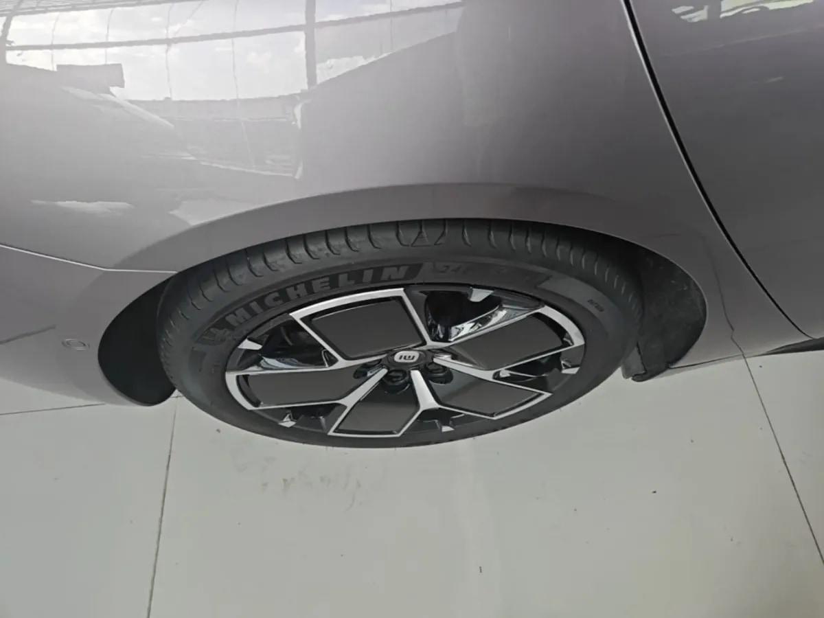 2024 Xiaomi SU7 BEV 73.6KWH 700km image 9