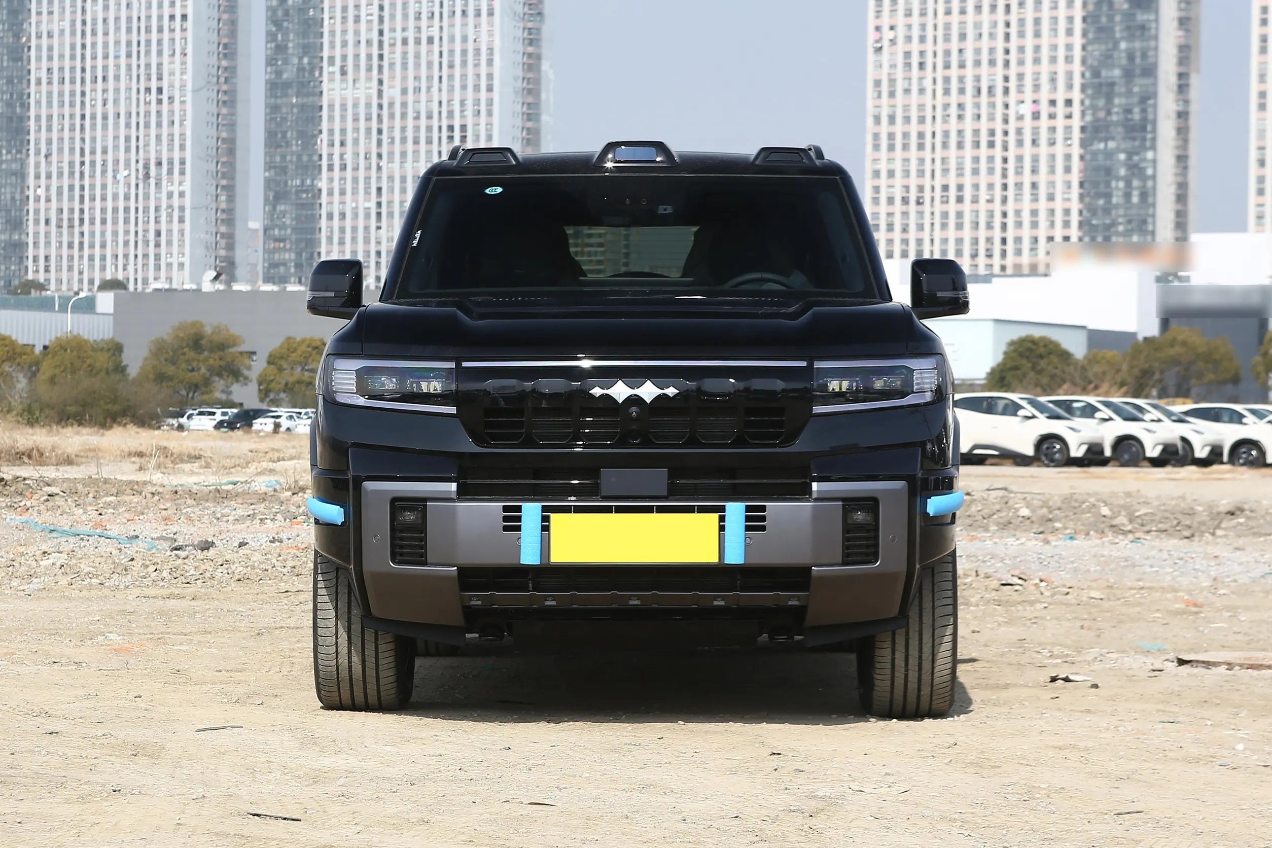 Fang Cheng Bao Leopard 8 (2025) – EV Marketplace